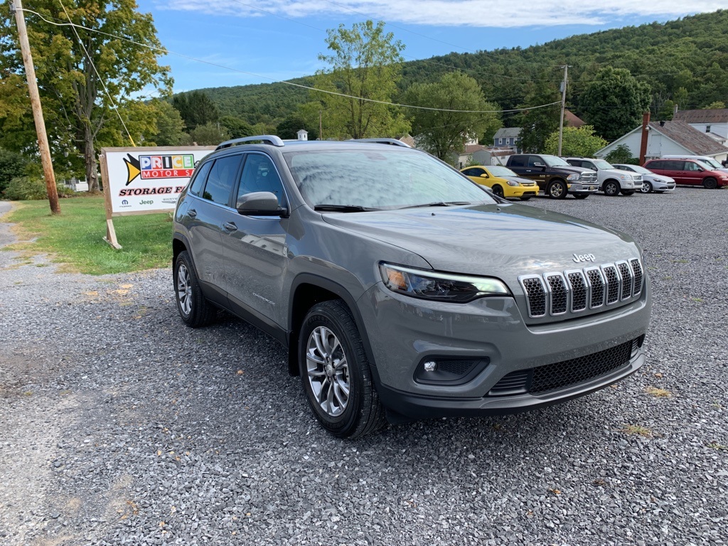 Pre-Owned 2019 Jeep Cherokee Latitude Plus 4D Sport Utility in Cassville #368572 | Price Motor Sales 2019 Jeep Cherokee 3.2 L Oil Capacity